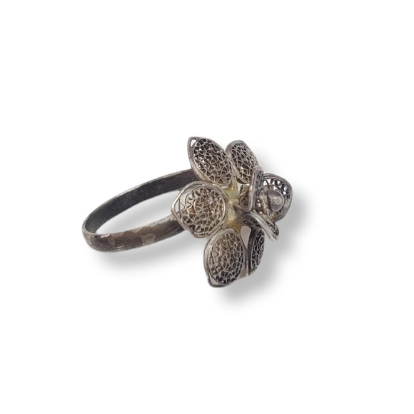 Vintage Filigree Flower Ring 925 Sterling Silver Dimensional Delicate Size 5.5 - Picture 6 of 12